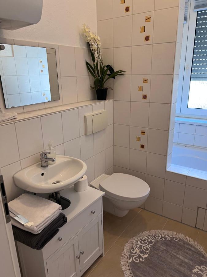 Rose No. 1 Apartment FDH Екстериор снимка